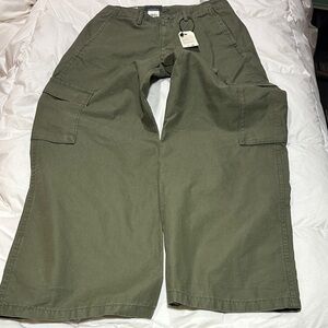 Levi's women’s Green Cargo Pants